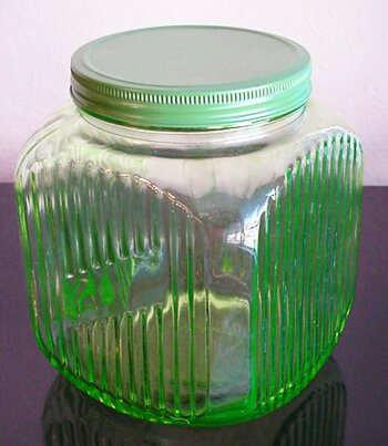 hockinggal.jpg (30764 bytes)